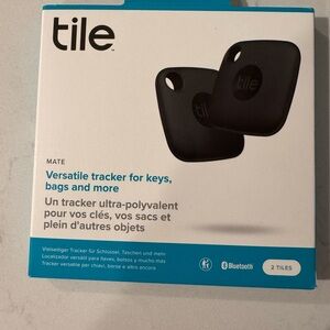 NWT Tile Mate Bluetooth Tracker - Black